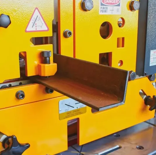 Hydraulic angle cutting machine